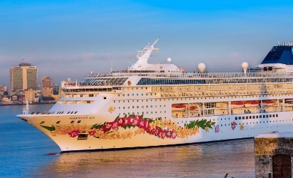 cruiseschip norwegian sky van rederij NCL