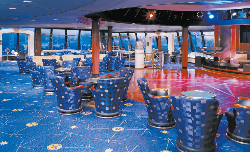 De Galaxy of the stars lounge op de Norwegian spirit van NCL