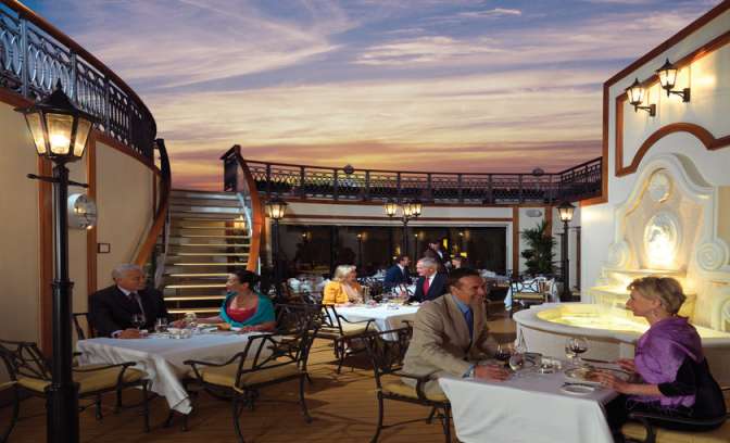 Dinner op de de Queen Victoria