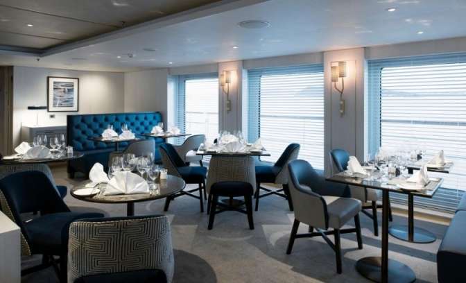 Yachtclub  Crystal Esprit