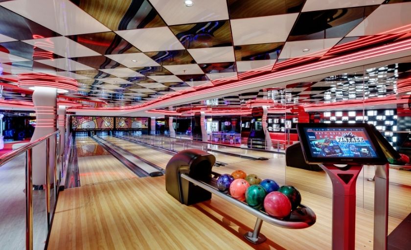 MSC seaview bowling