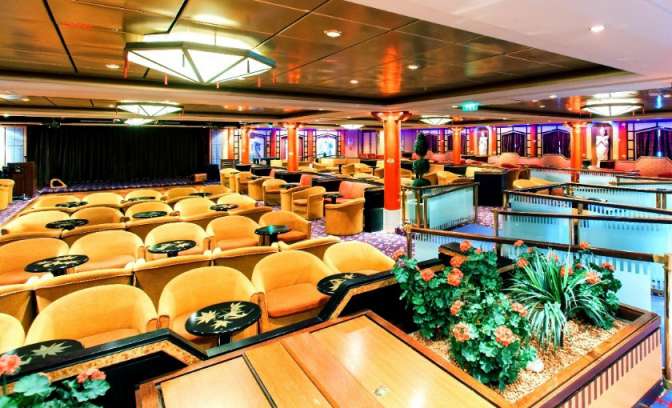 Lounge op de Adventure of the seas
