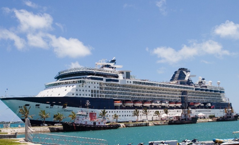 Het volledige schip de Summit van Celebrity cruises